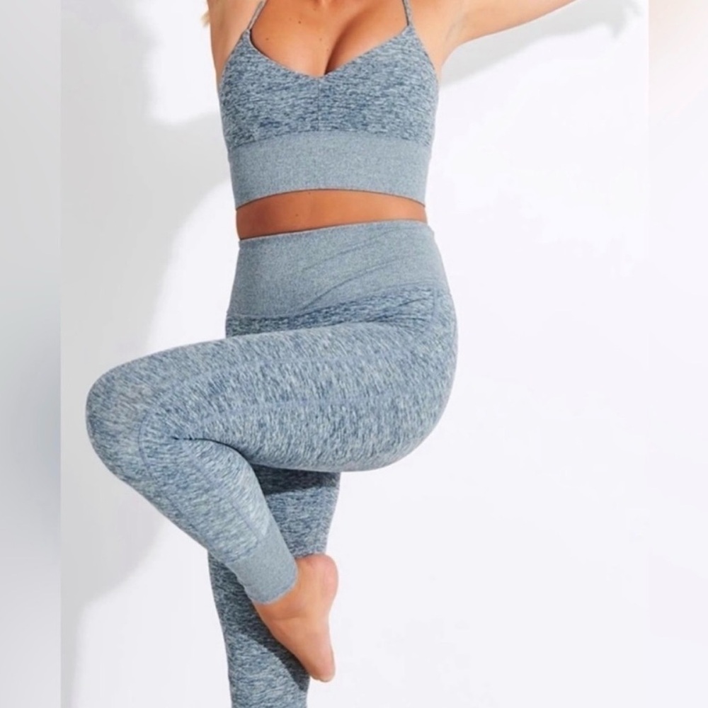 Alo 	7/8 High-Waist Alosoft Lounge Legging - Blue Haze Heather S